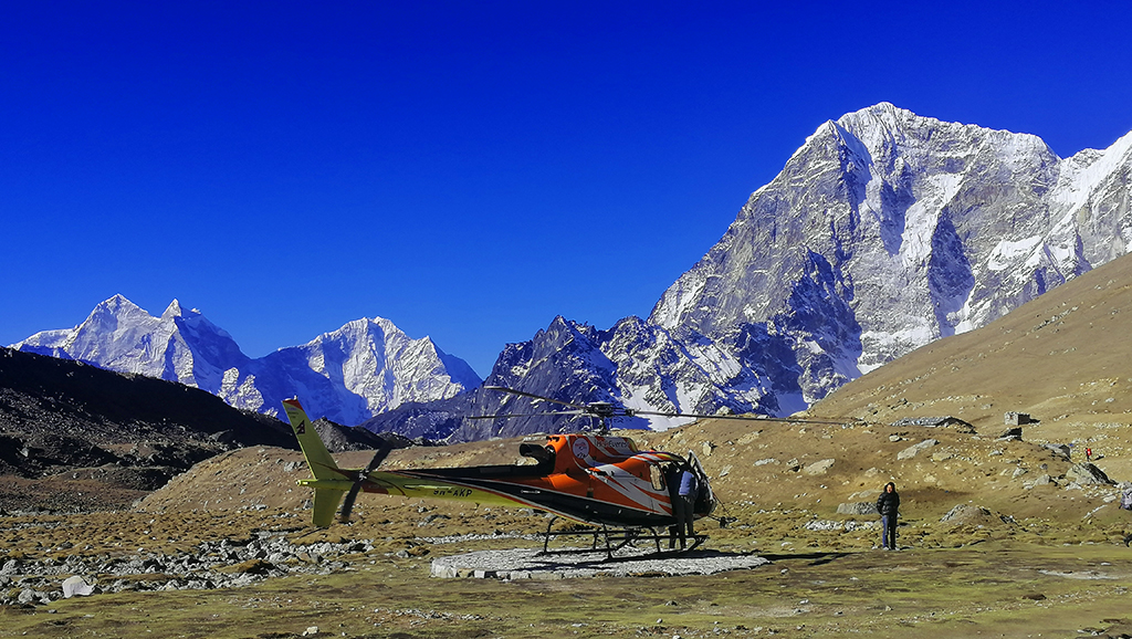 everest_helitour